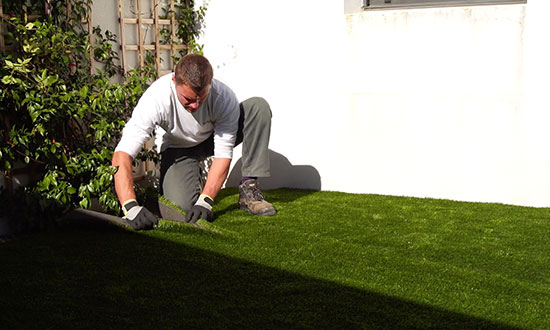 Laying direction artificial grass