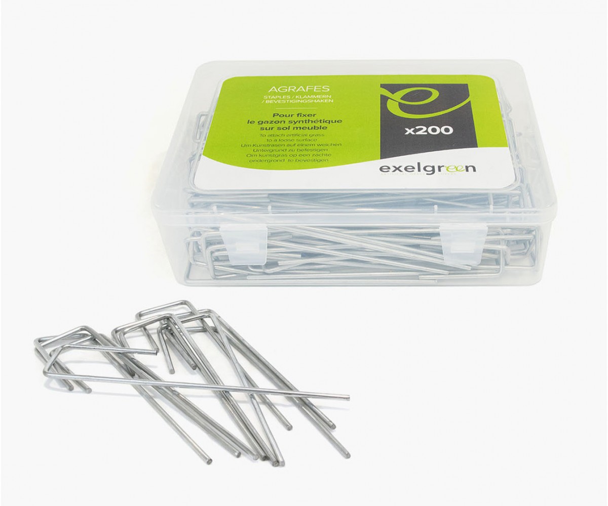 Galvanised staples - pack of 200