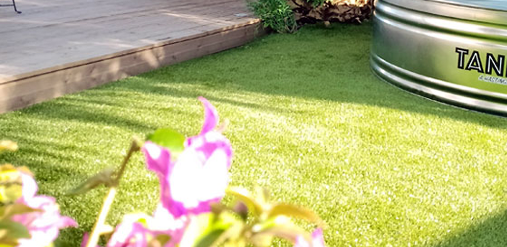 Garden with artificial grass