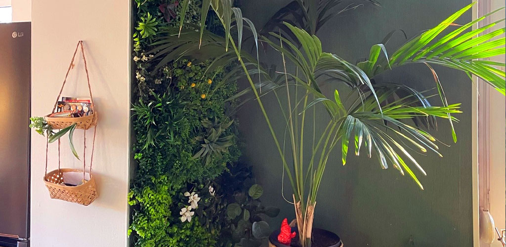 artificial plant and artificial wall