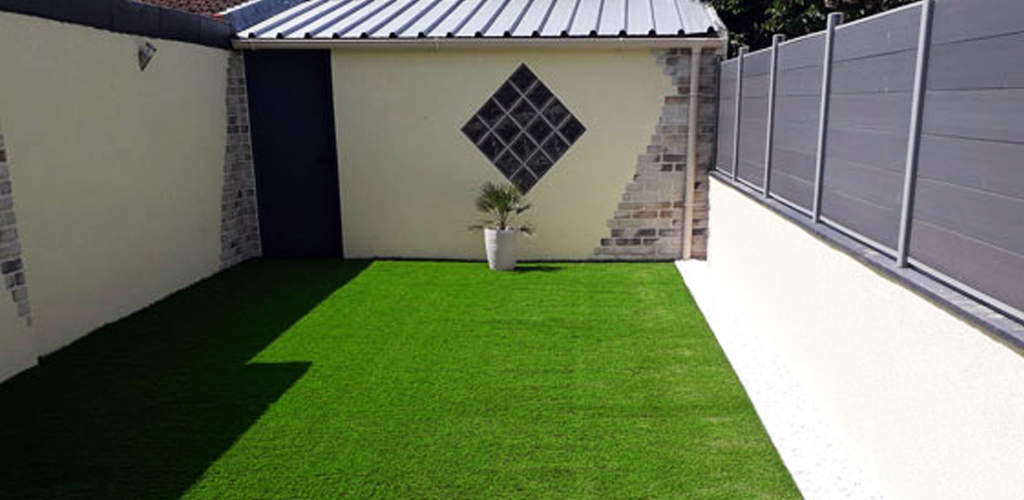 synthetic grass on terrace