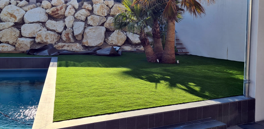 swimming pool and garden