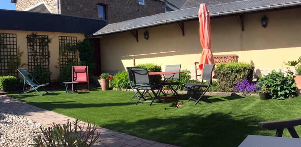 Artificial grass in the garden